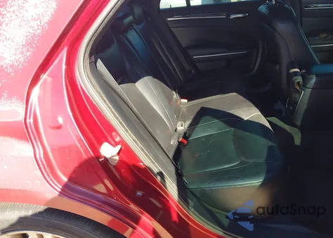 2011 Chrysler 300 Limited z USA, uszkodzony, nr VIN 2C3CA5CG0BH530049